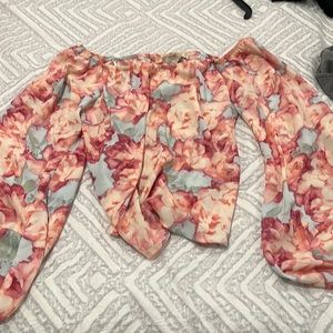 Forever 21 blouse with wide sleeves